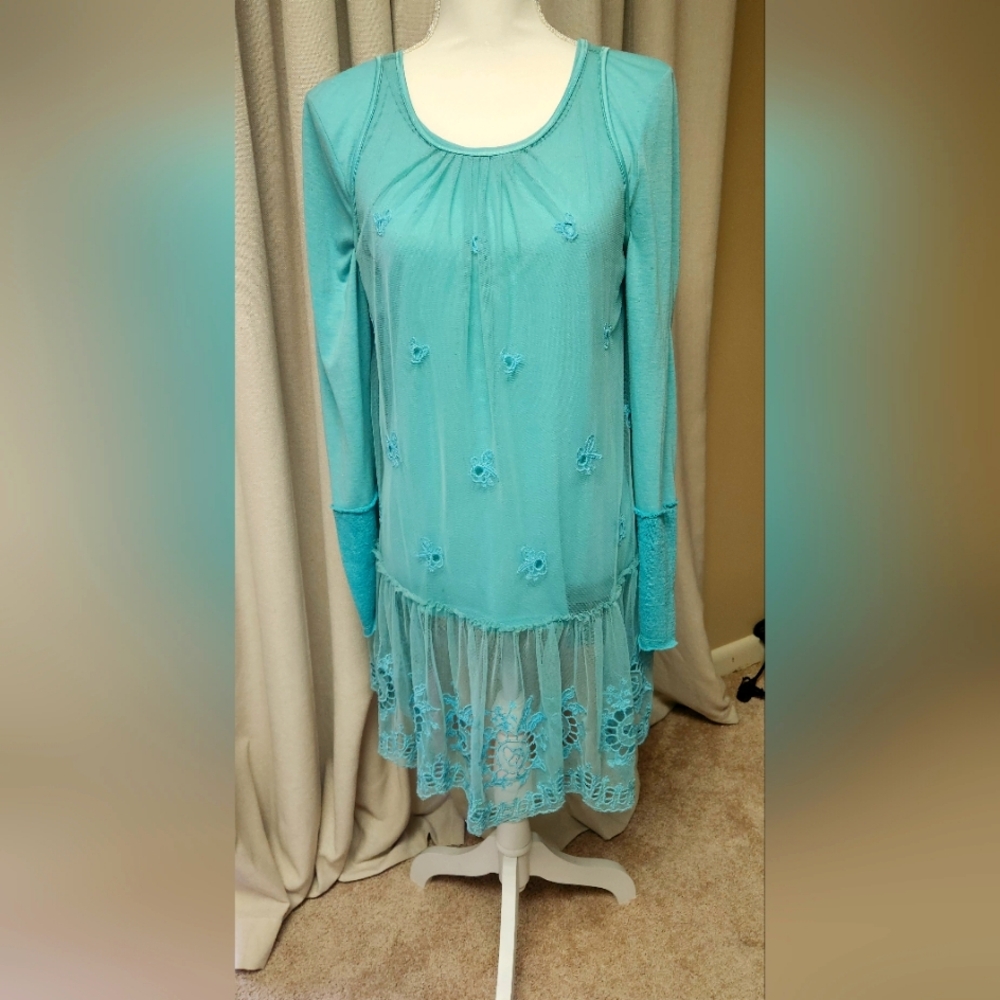 Lace overlay tank sz L